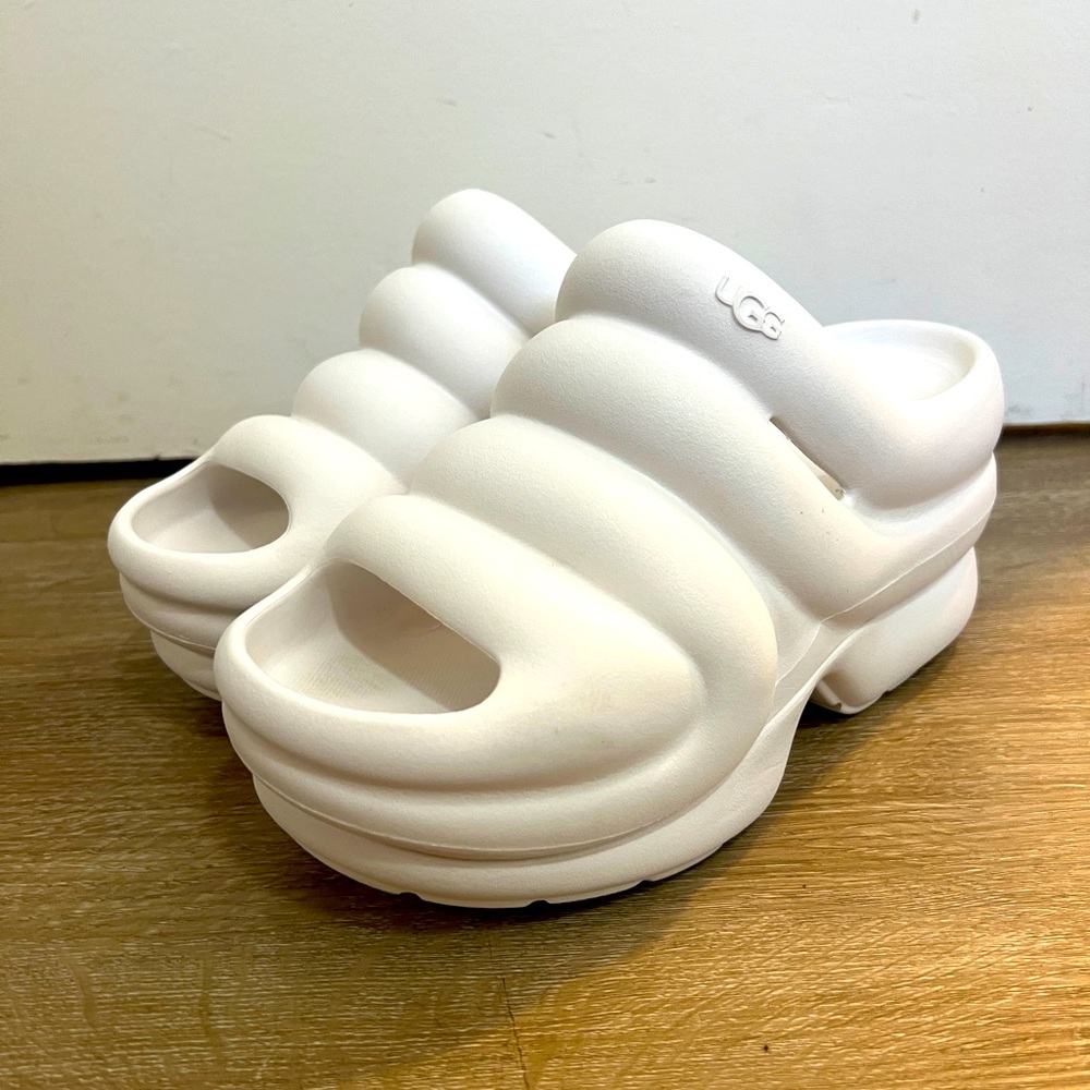 Womens 6 UGG Aww Yeah White Women's Platform Slingback Sandals